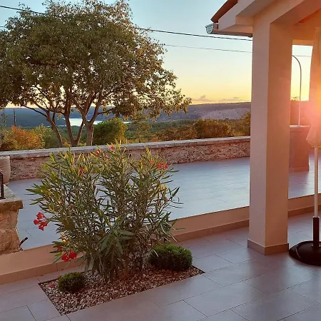 Villa Casa Iria Viskovici
